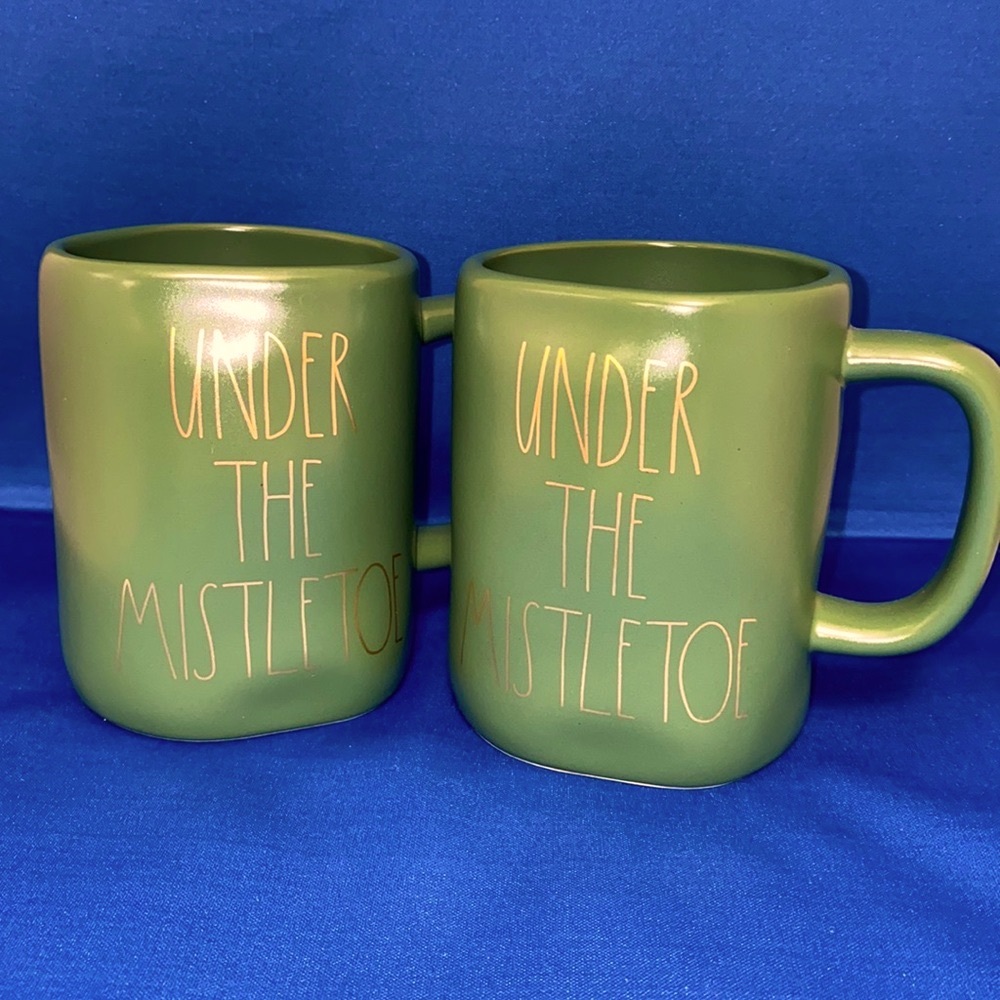 Rae Dunn “UNDER THE MISTLETOE” Mug Set